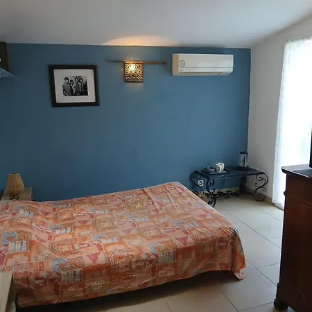 Bed & Breakfast Avec Sdb Wc A 100 M Du Depart Du Gr20 3*