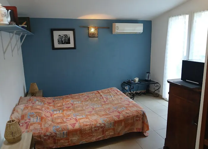 Bed & Breakfast Avec Sdb Wc A 100 M Du Depart Du Gr20 3*